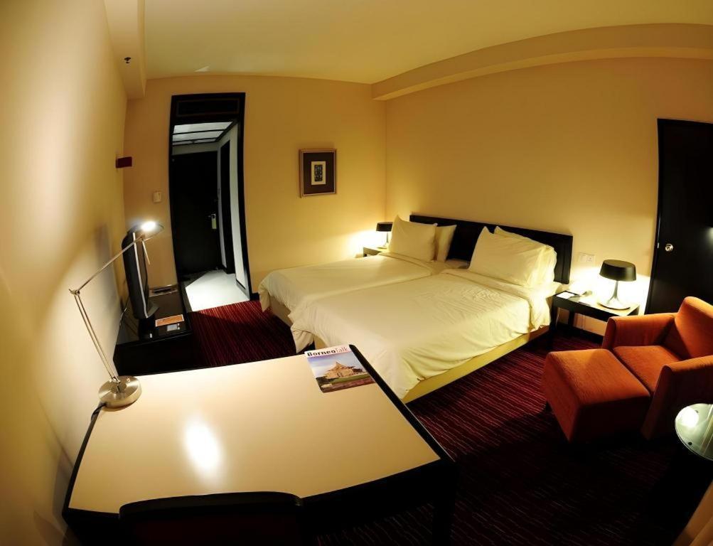 Tanahmas The Sibu Hotel Eksteriør billede