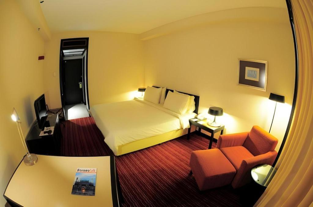 Tanahmas The Sibu Hotel Eksteriør billede